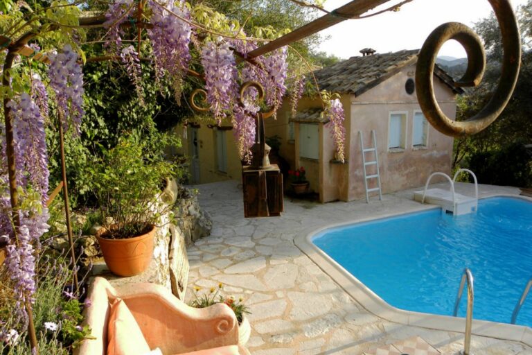 Odysseus Hotel