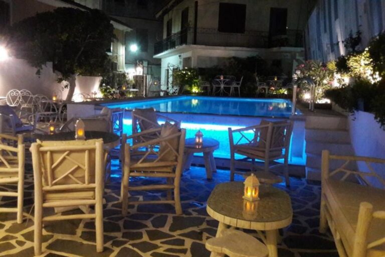 Piaza Hotel