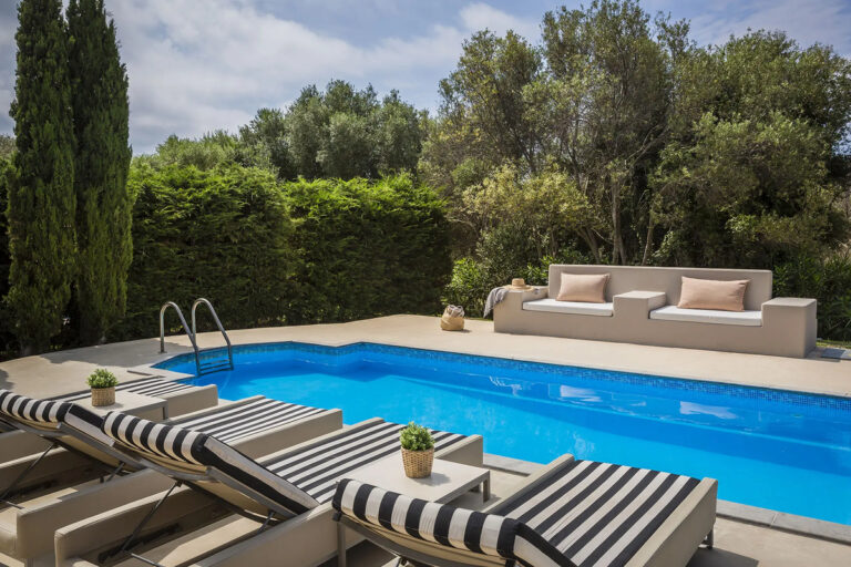 Villa Tiris