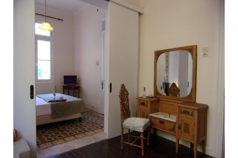 ‏‏The Rose Apartment