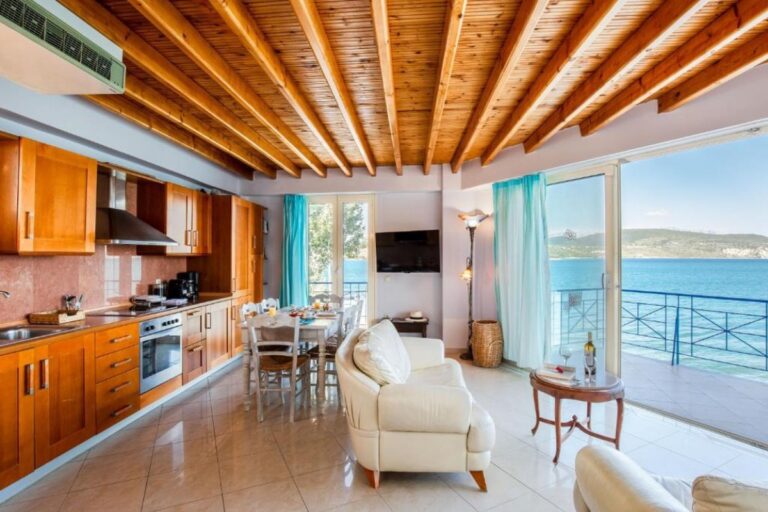 Breeze Apartment