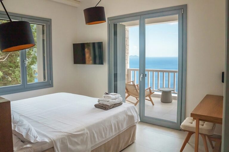 Villa Cronus