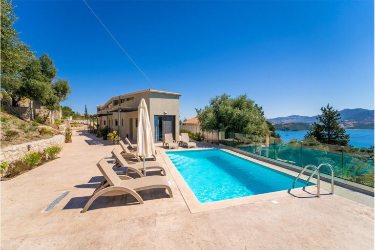 Villa M Rock