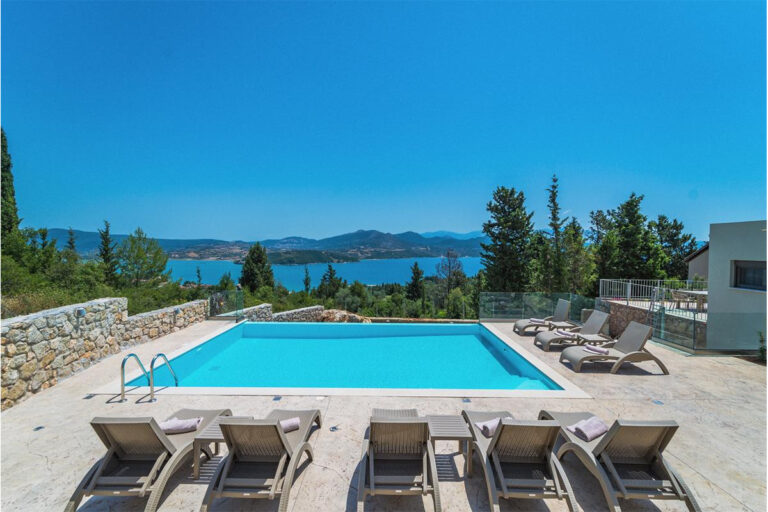 Villa N Rock