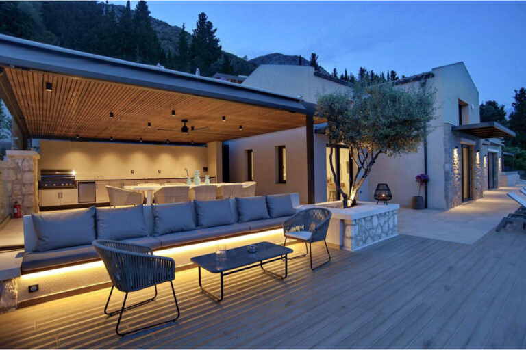 Villa Nidri Hillside