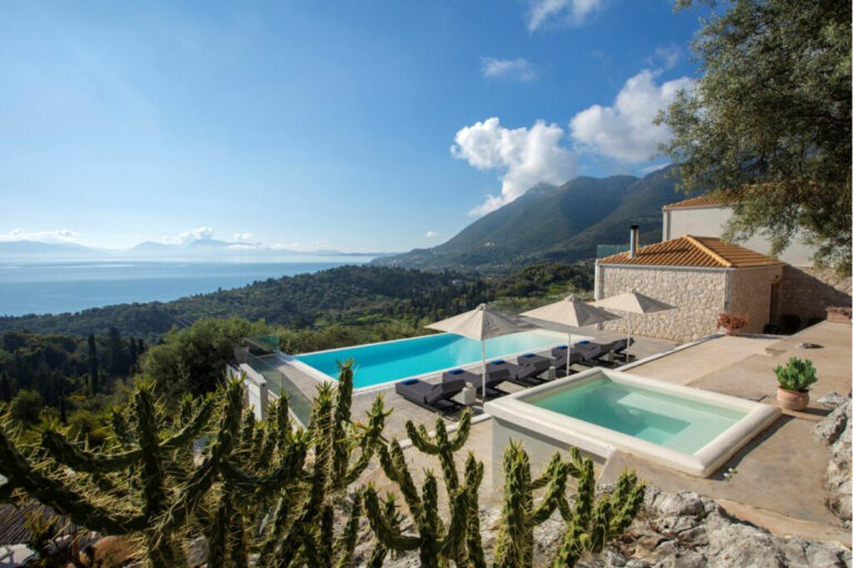 Villa White View